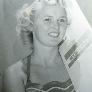 Meet your Posher, Leah